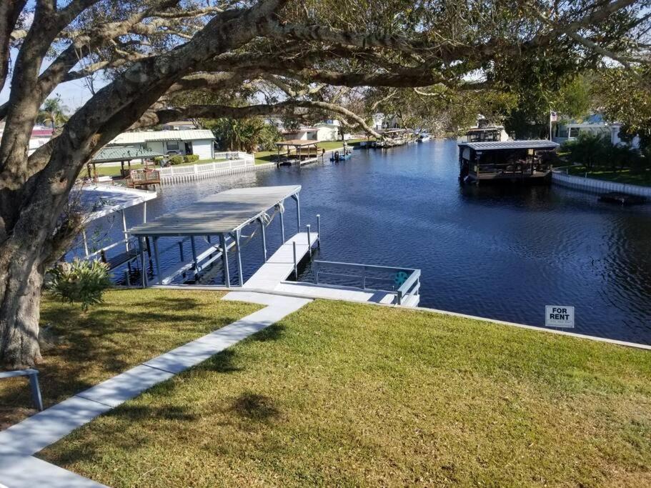 3 Bed, 2 Bath, Waterfront, Dock, Large Driveway Villa Tavares Exterior photo